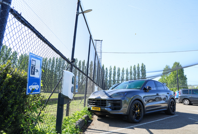 Porsche Cayenne Coupé Turbo E-Hybrid