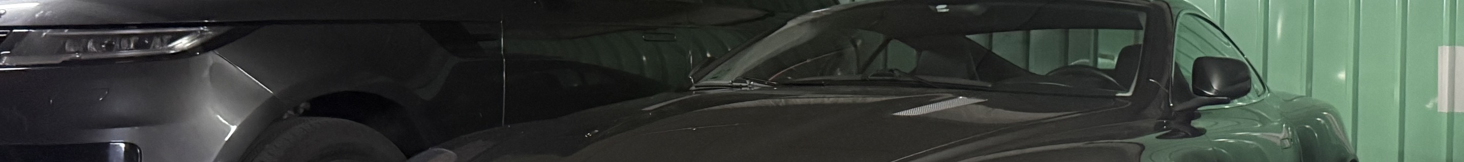 Aston Martin DB9