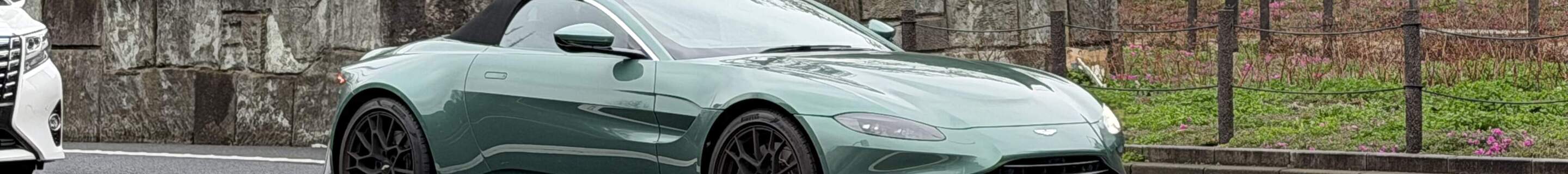 Aston Martin V8 Vantage Roadster 2020