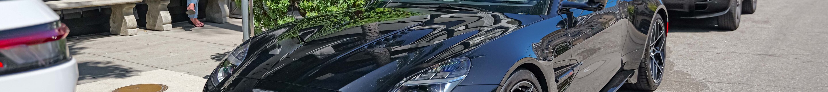 Aston Martin Vanquish 2025