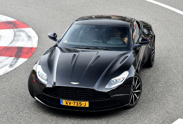 Aston Martin DB11