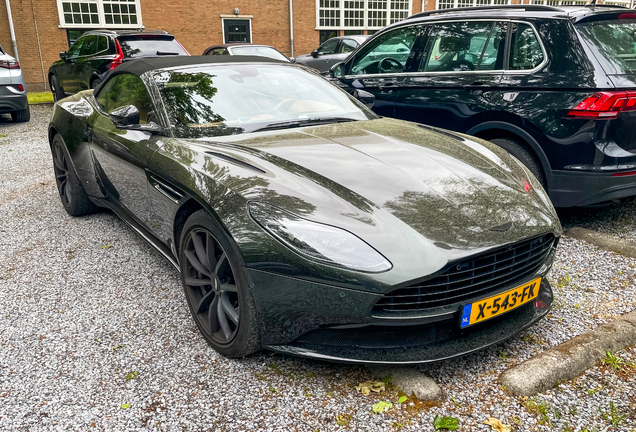 Aston Martin DB11 V8 Volante