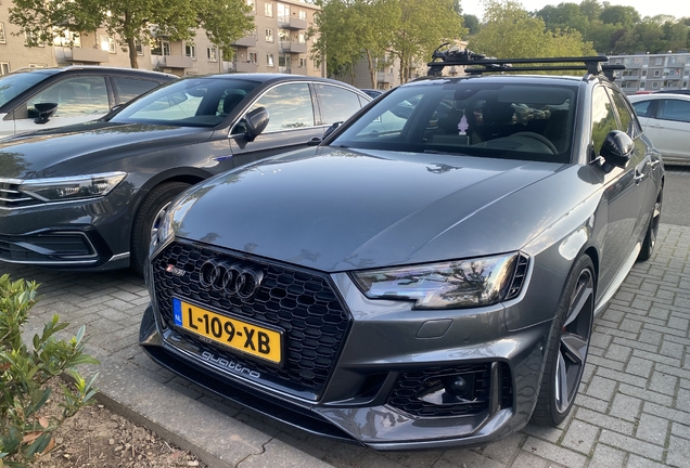 Audi RS4 Avant B9