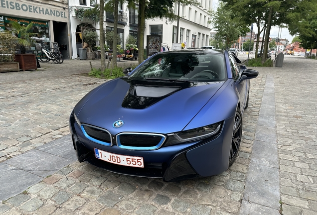 BMW i8
