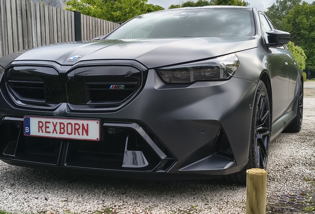 BMW M5 G90