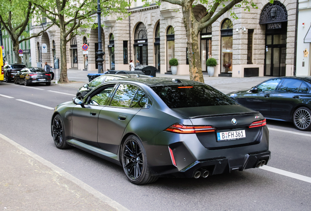 BMW M5 G90