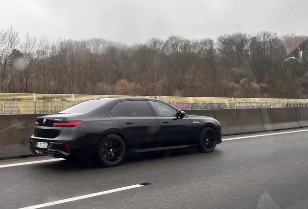 BMW M760e xDrive