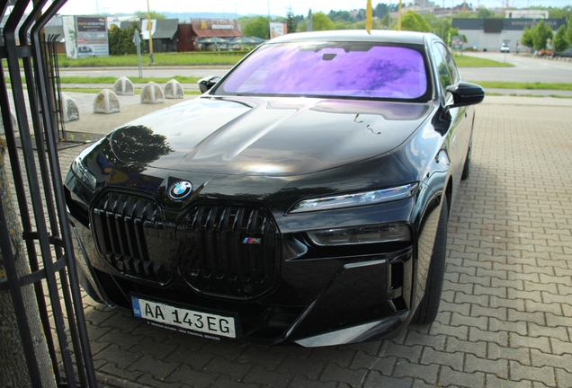 BMW M760e xDrive