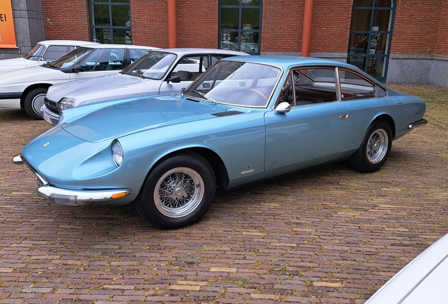 Ferrari 365 GT 2+2