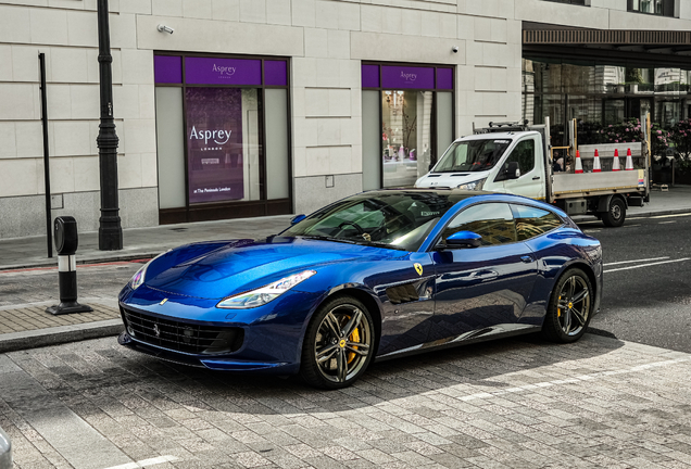 Ferrari GTC4Lusso