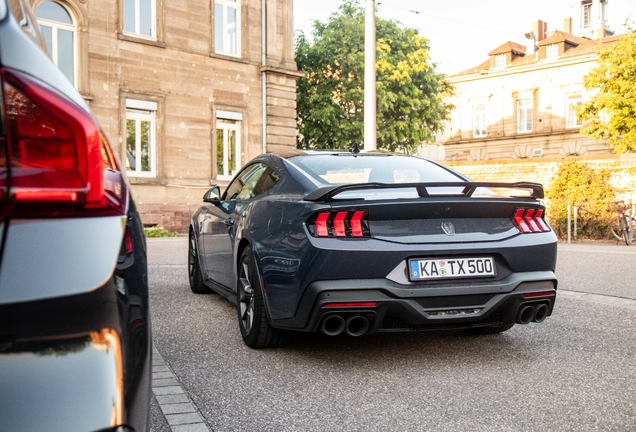 Ford Mustang Dark Horse 2024
