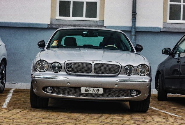Jaguar XJR