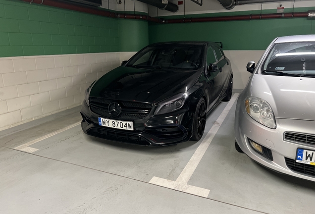 Mercedes-AMG A 45 W176 2015