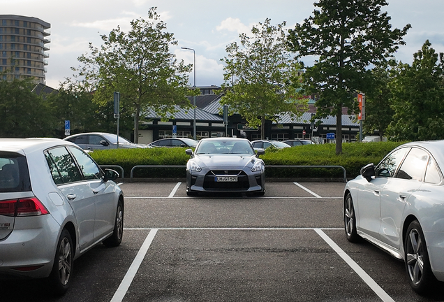 Nissan GT-R 2017