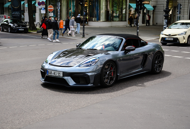 Porsche 718 Spyder RS Weissach Package