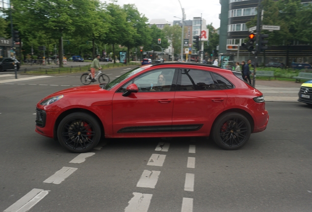 Porsche 95B Macan GTS MkIII