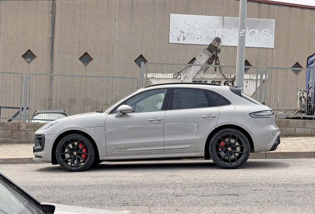 Porsche 95B Macan GTS MkIII