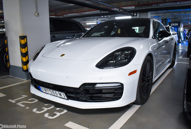 Porsche 971 Panamera GTS MkI