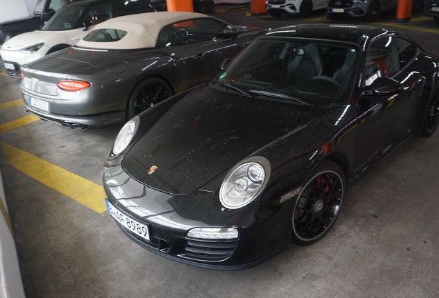 Porsche 997 Carrera 4 GTS
