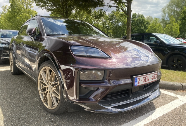 Porsche Macan EV Turbo