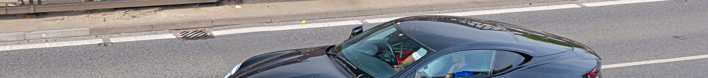 Aston Martin DB12
