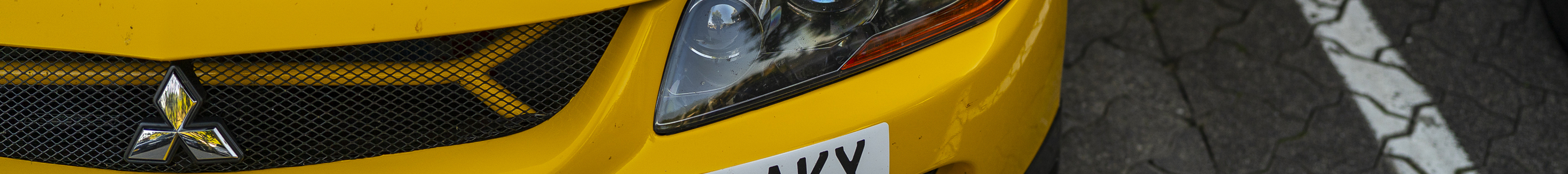 Mitsubishi Lancer Evolution VIII FQ-300