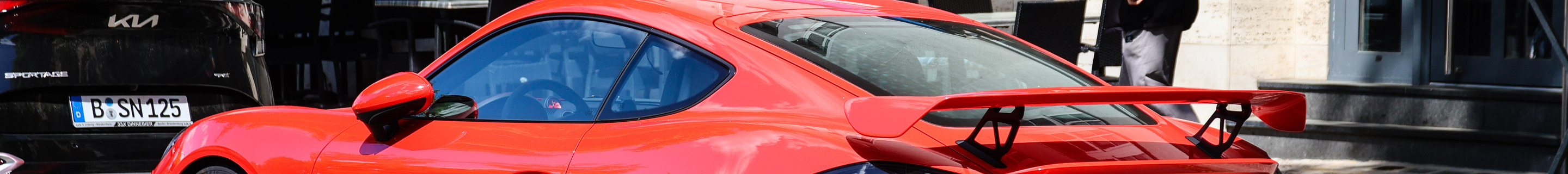 Porsche 718 Cayman GT4