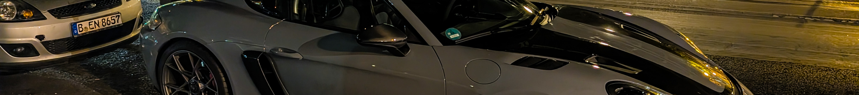 Porsche 718 Cayman GT4 RS Weissach Package