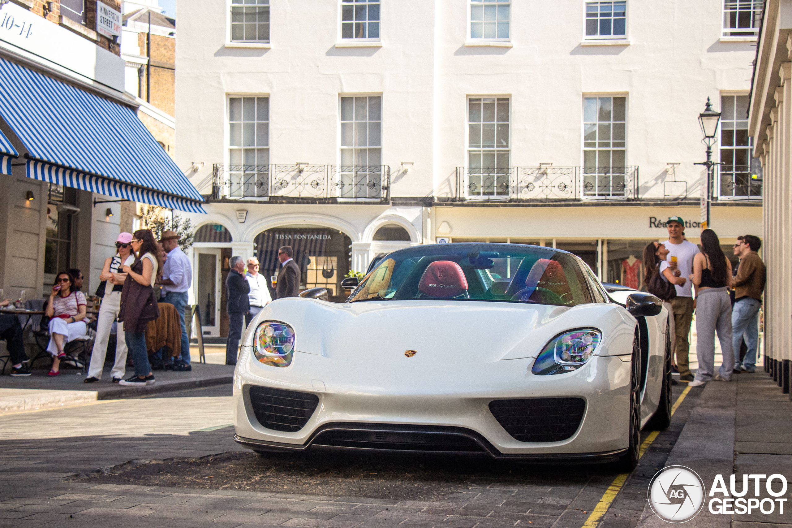 Porsche 918 Spyder Weissach Package