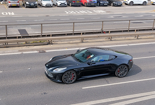 Aston Martin DB12