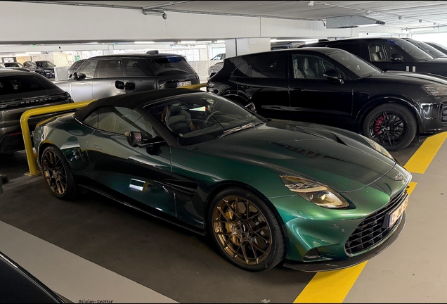 Aston Martin Vanquish Volante 2025
