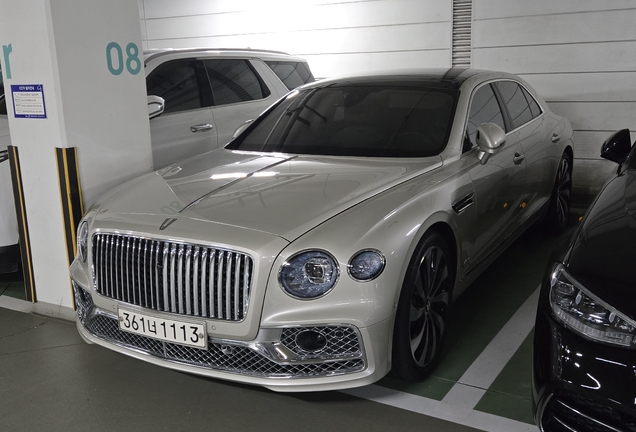 Bentley Flying Spur V8 Azure
