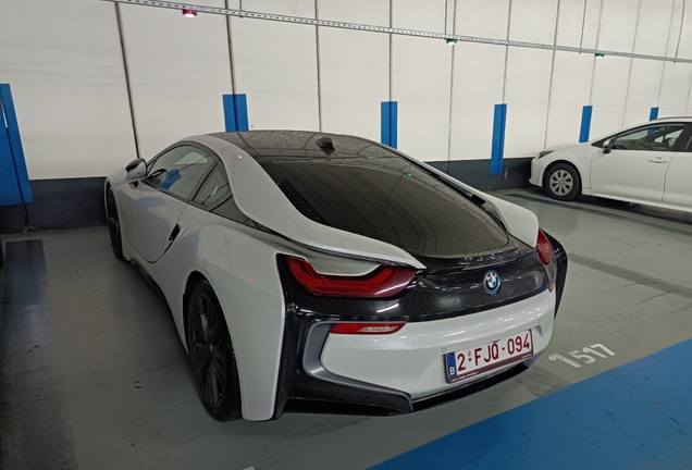 BMW i8