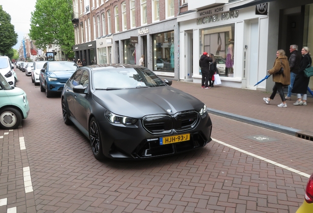 BMW M5 G90
