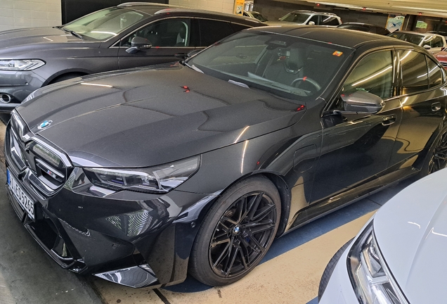 BMW M5 G90