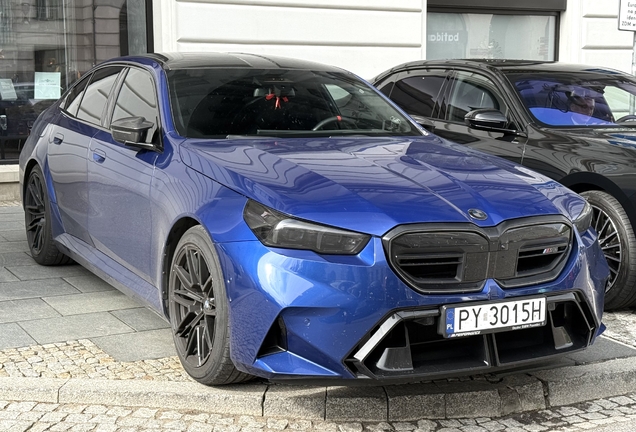 BMW M5 G90