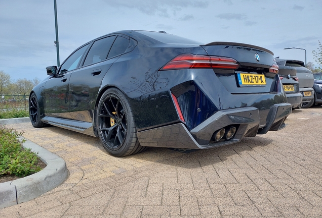 BMW M5 G90
