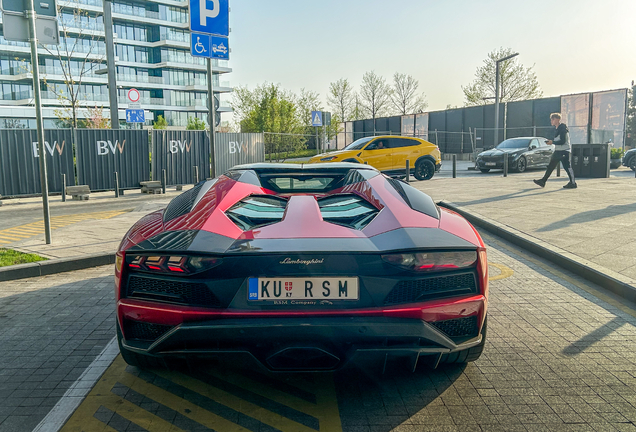 Lamborghini Aventador S LP740-4 Roadster