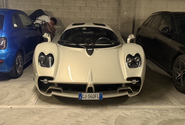 Pagani Utopia