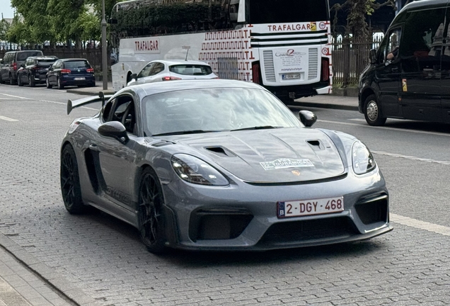 Porsche 718 Cayman GT4 RS Weissach Package