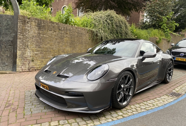 Porsche 992 GT3 Touring MkI