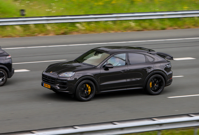 Porsche Cayenne Coupé Turbo E-Hybrid