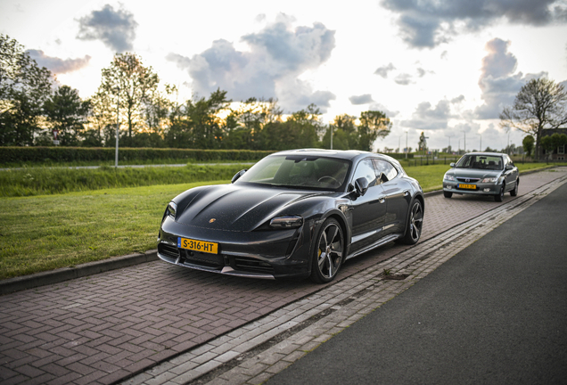 Porsche Taycan Turbo Cross Turismo MkI