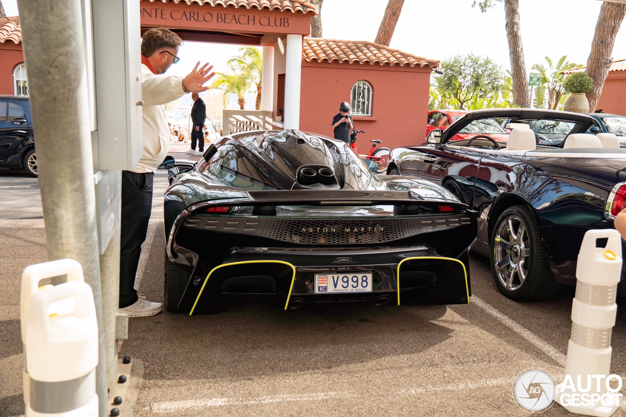 Aston Martin Valhalla
