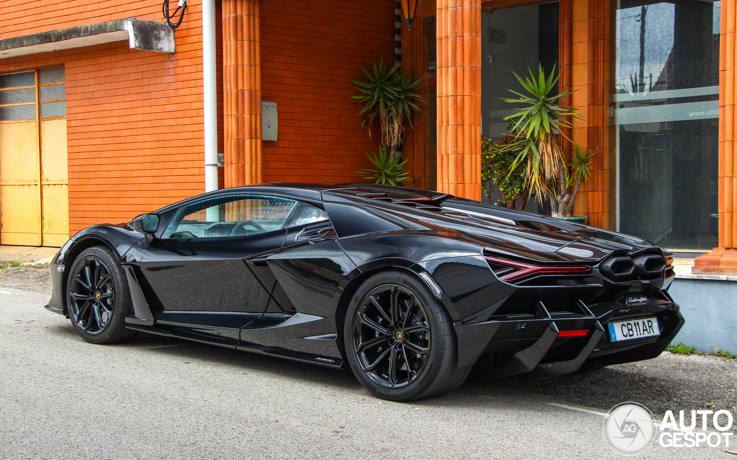 Lamborghini Revuelto