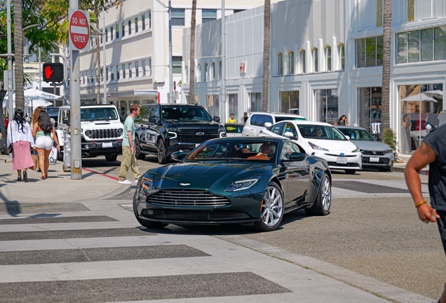 Aston Martin DB11