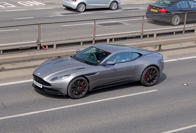 Aston Martin DB11 AMR