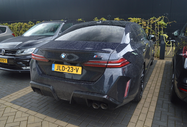 BMW M5 G90