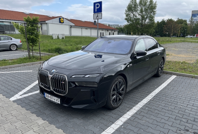 BMW M760e xDrive