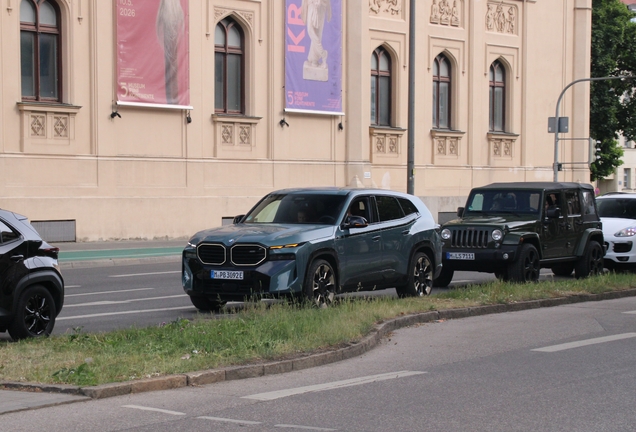 BMW XM G09